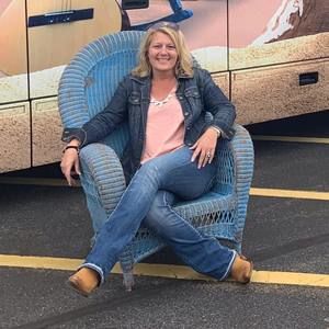 Meet your Posher, Gina